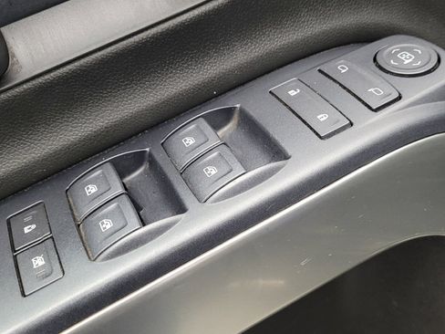 Used 2018 Chevrolet Silverado 1500 LT w/ All Star Edition image 27