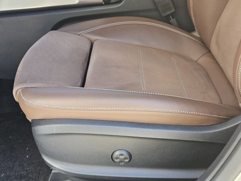 Certified 2024 Mercedes-Benz GLB 250 image 25