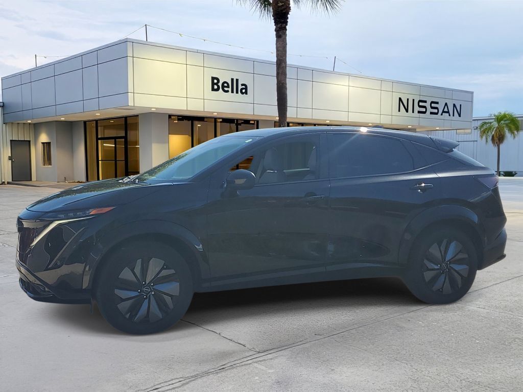 Used 2024 Nissan Ariya AWD image 3