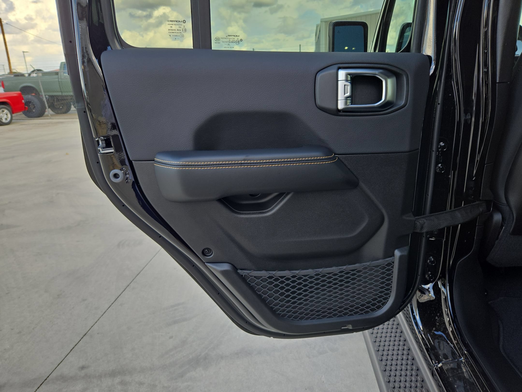 New 2027 Jeep Wrangler Unlimited Sahara AWD/4WD image 13