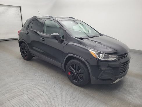 Used 2020 Chevrolet Trax LT w/ Redline Edition FWD image 11