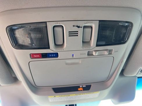 Used 2019 Subaru Outback 2.5i Limited w/ Popular Package #2 image 11