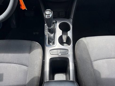 Used 2018 Chevrolet Cruze LT FWD image 15