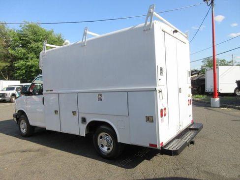 Used 2012 Chevrolet Express 3500 RWD image 4