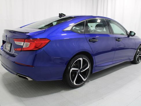 Used 2022 Honda Accord Sport image 6
