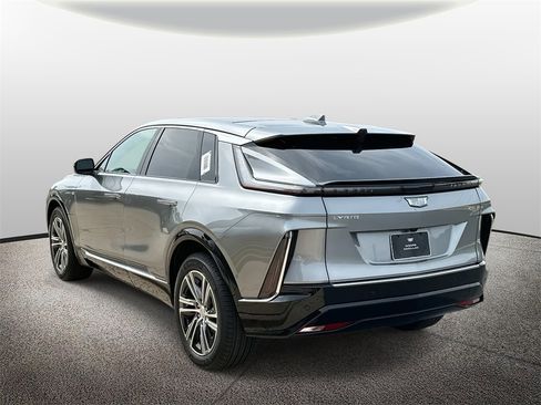 New 2025 Cadillac Lyriq Luxury image 4