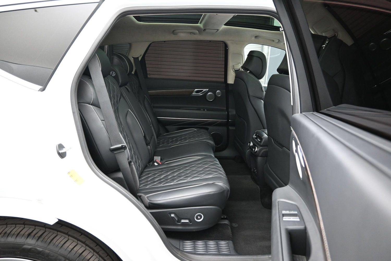 Used 2023 Genesis GV80 3.5T w/ Prestige Package AWD/4WD image 12