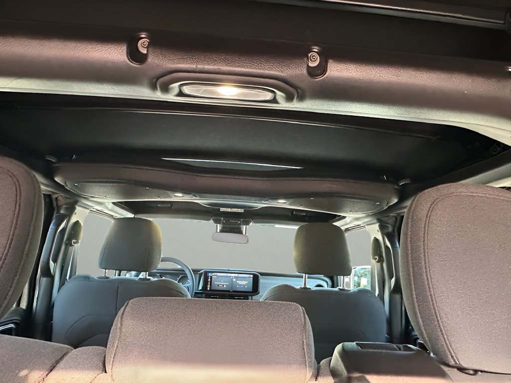 Used 2024 Jeep Wrangler Unlimited AWD/4WD image 28