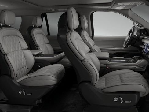 New 2026 Lincoln Navigator Black Label AWD/4WD image 28