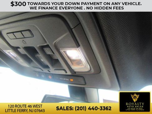 Used 2019 Chevrolet Silverado 1500 High Country w/ Z71 Off-Road Package image 24