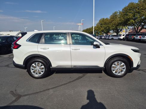 Used 2024 Honda CR-V LX image 2