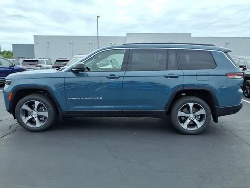 New 2026 Jeep Grand Cherokee L Limited w/ Trailer Tow Package AWD/4WD image 3