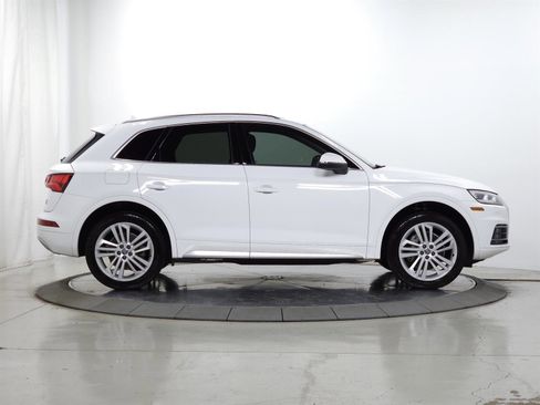 Used 2018 Audi Q5 2.0T Premium Plus w/ Premium Plus Package AWD/4WD image 10