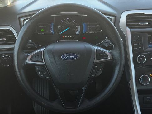 Used 2018 Ford Fusion S FWD image 19