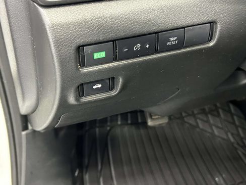 Used 2024 Nissan Sentra S FWD image 17