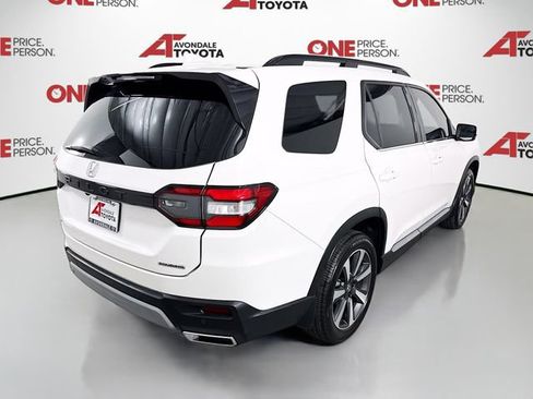 Used 2025 Honda Pilot Touring image 7