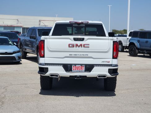 Used 2024 GMC Sierra 1500 AT4 w/ Technology Package AWD/4WD image 6