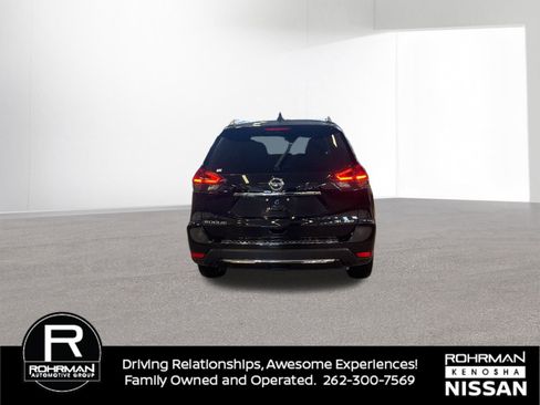Used 2020 Nissan Rogue SL w/ Premium Package image 6