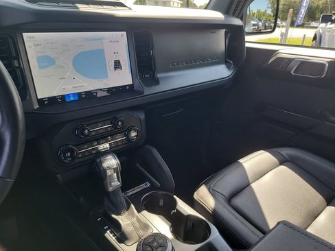 Certified 2025 Ford Bronco Badlands AWD/4WD image 17