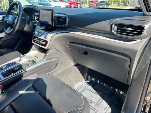 Used 2024 Ford Explorer XLT w/ Equipment Group 202A image 17