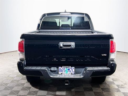 Certified 2021 Toyota Tacoma TRD Off-Road w/ TRD Premium Off Road Package image 7