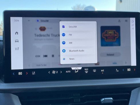 Used 2025 Ford Explorer Active w/ Active Comfort Package image 35