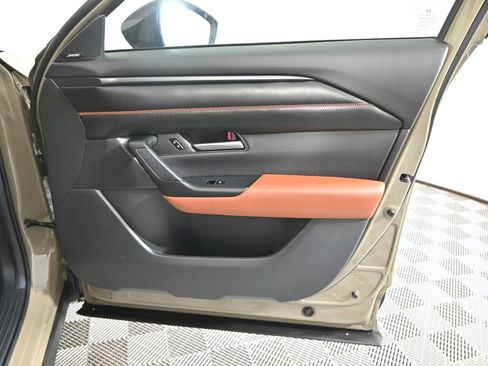 Used 2025 MAZDA CX-50 Meridian Edition w/ Apex Package image 12