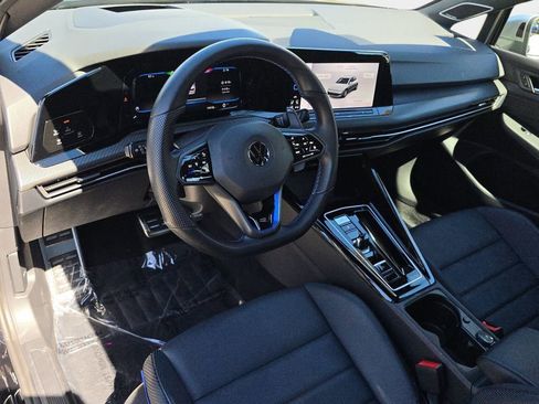 Used 2023 Volkswagen Golf R image 16