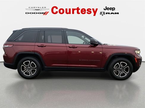 Certified 2022 Jeep Grand Cherokee Trailhawk image 4