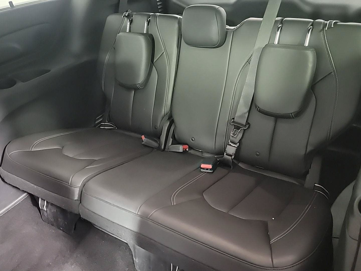 Used 2019 Chrysler Pacifica Touring-L Plus w/ Advanced Safetytec Group FWD image 19