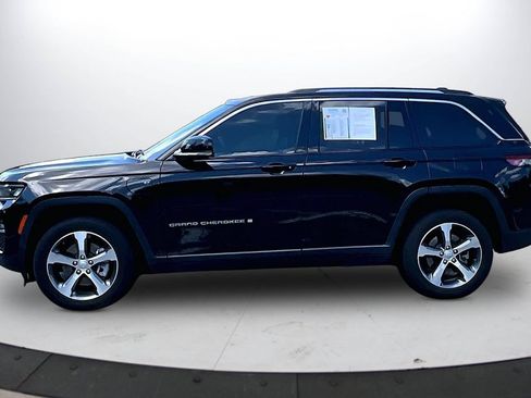 Used 2023 Jeep Grand Cherokee 4WD 4xe image 5