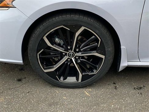 Used 2023 Nissan Altima 2.5 SR image 4