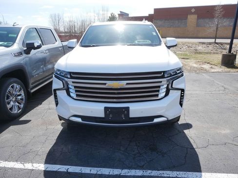 Used 2022 Chevrolet Tahoe High Country image 2