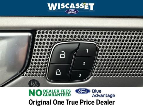 Certified 2022 Ford Explorer Limited w/ Hybrid Equipment Group 310A image 26