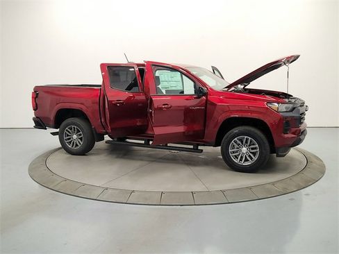 New 2026 Chevrolet Colorado LT image 16