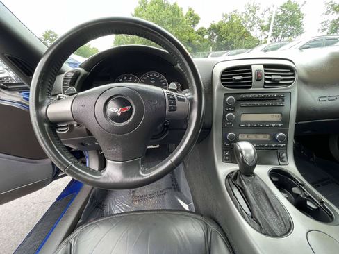 Used 2007 Chevrolet Corvette Coupe w/ Preferred Equipment Group RWD image 10