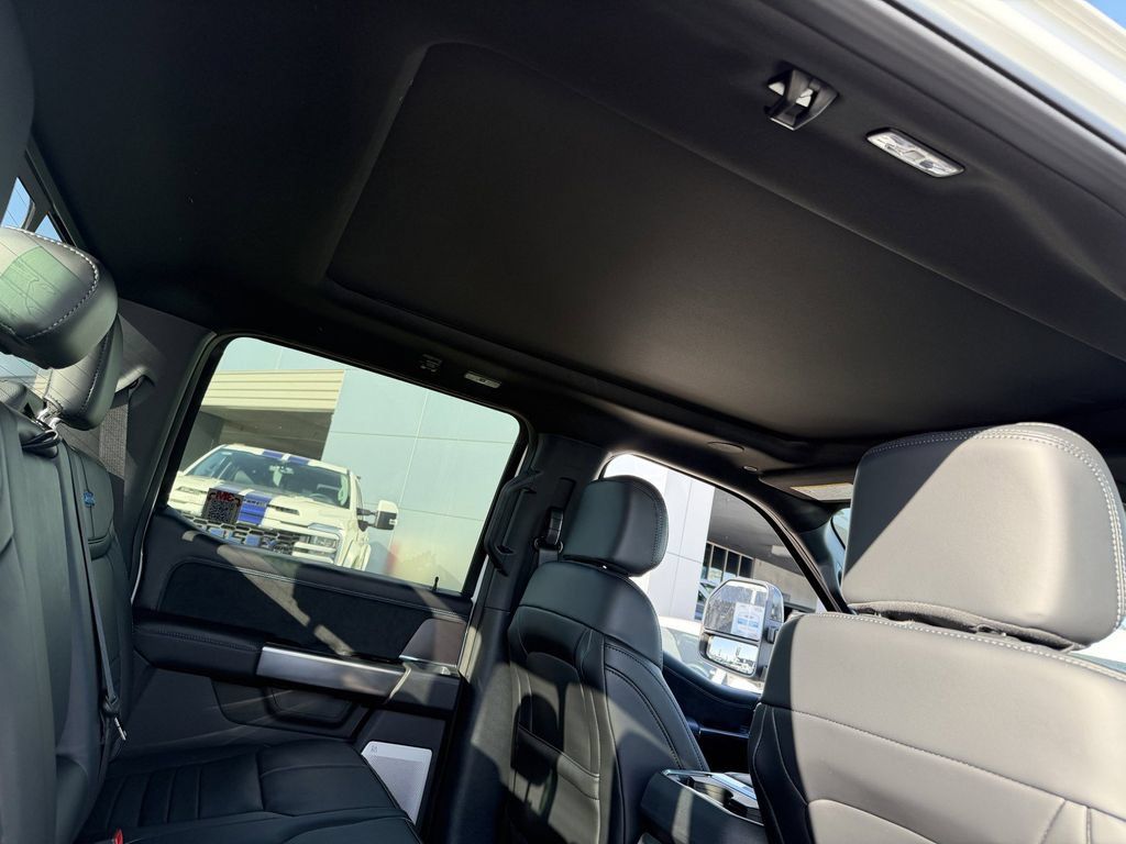 New 2026 Ford F250 Platinum w/ Tremor Off-Road Package AWD/4WD image 15