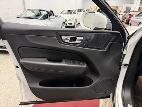 Used 2020 Volvo XC60 T5 Inscription w/ Protection Package Premier AWD/4WD image 16