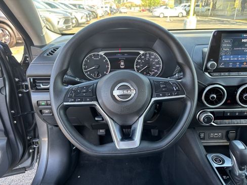 Used 2025 Nissan Sentra SV image 25