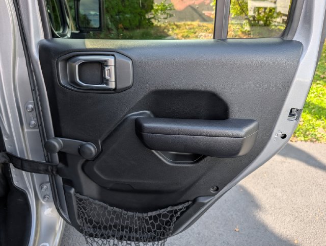 Used 2018 Jeep Wrangler Unlimited Sport AWD/4WD image 35