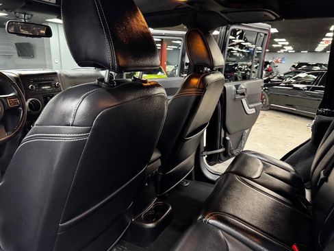Used 2015 Jeep Wrangler Unlimited Sport w/ Quick Order Package 24S image 35