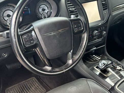 Used 2014 Chrysler 300 C AWD/4WD image 17