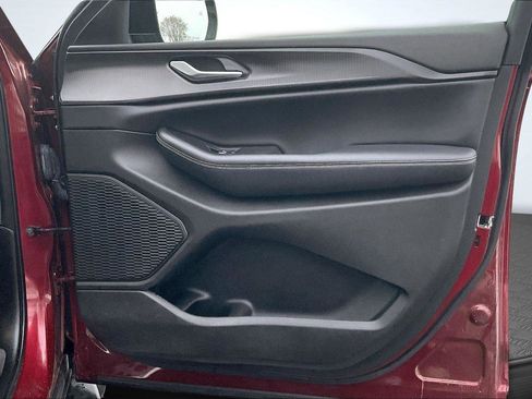 Used 2023 Jeep Grand Cherokee L Altitude image 25