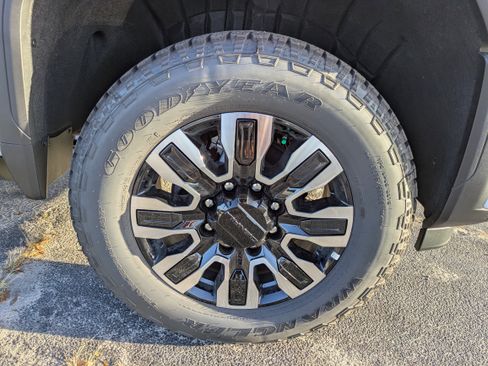 New 2026 GMC Sierra 2500 Denali Ultimate image 12