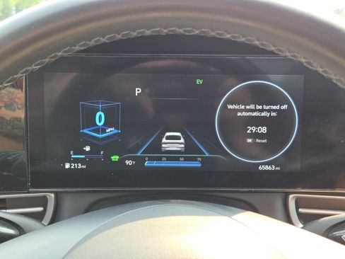 Used 2022 Hyundai Elantra Limited FWD image 34