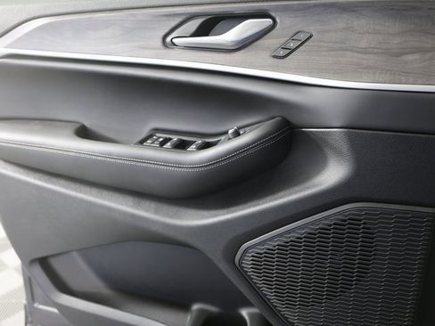 New 2025 Jeep Grand Cherokee Limited w/ Black Appearance Package image 28