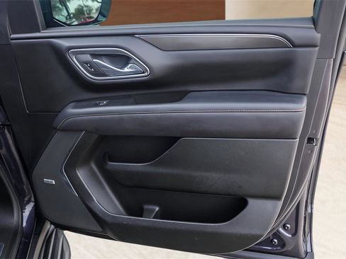 Used 2023 GMC Yukon XL AT4 w/ Technology Package image 29