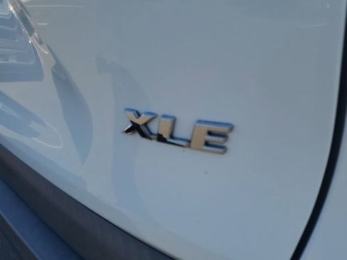 Used 2020 Toyota RAV4 XLE image 6