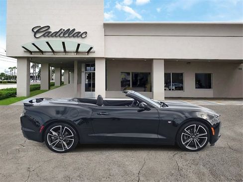 Used 2021 Chevrolet Camaro LT w/ RS Package image 7