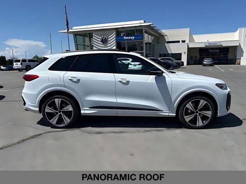 New 2026 Audi SQ5 Premium Plus AWD/4WD image 2